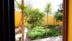 Yellow House-Villetta con giardino